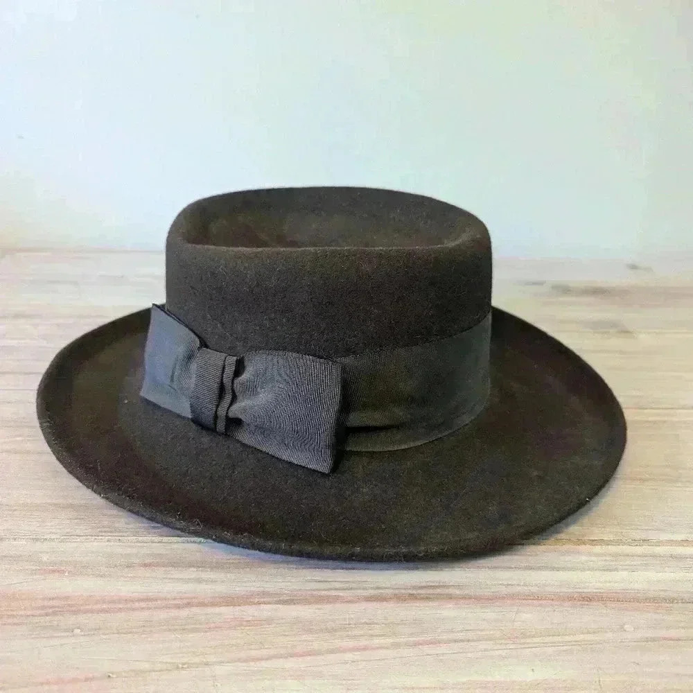 Vintage felt Betmar hat